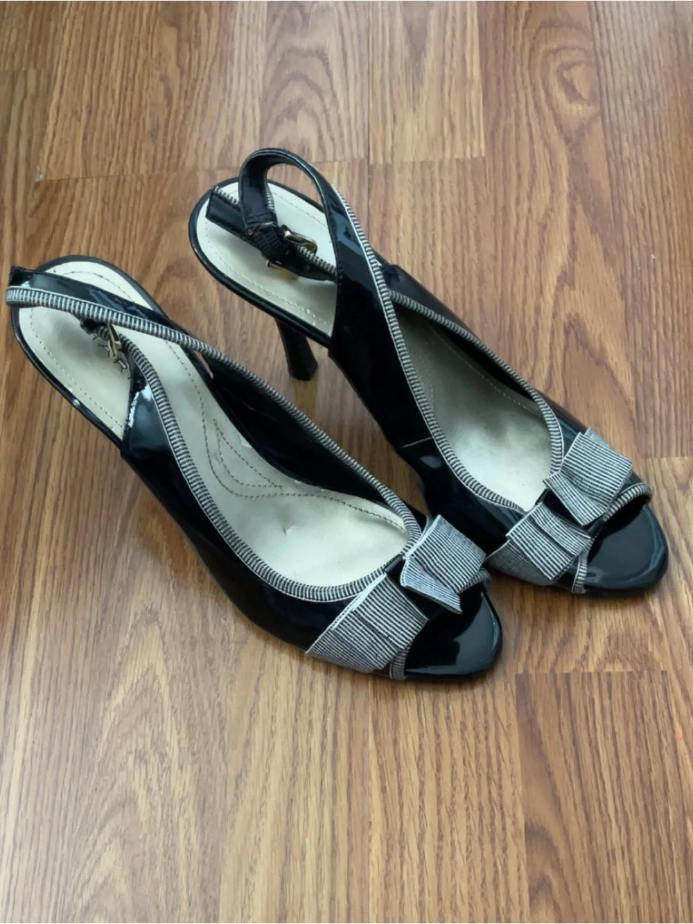 Tahari Slingback patent leather heels